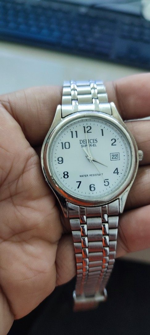 Jam bundle combo (Category: Watches) located in Masjid Tanah. Submitted by fadlyline751107 (Listing ID 1371980087, Image 2). Description: Jam berfungsi dengan baik siap bateri baru.