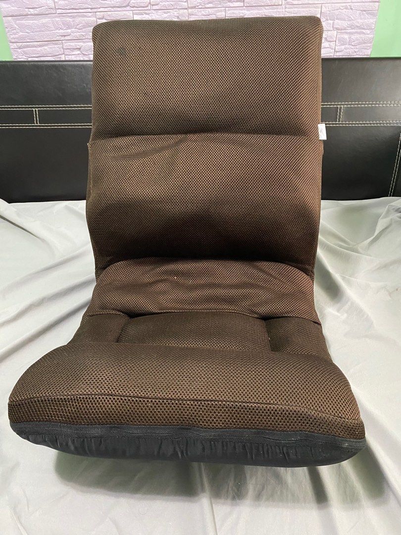 Japanese Lazy Chair/Sofa (Category: Chairs) located in San Pedro. Submitted by annabananax (Listing ID 1372080371, Image 1). Description: Japanese lazy chair/sofa Reclining chair No issues, good as new.