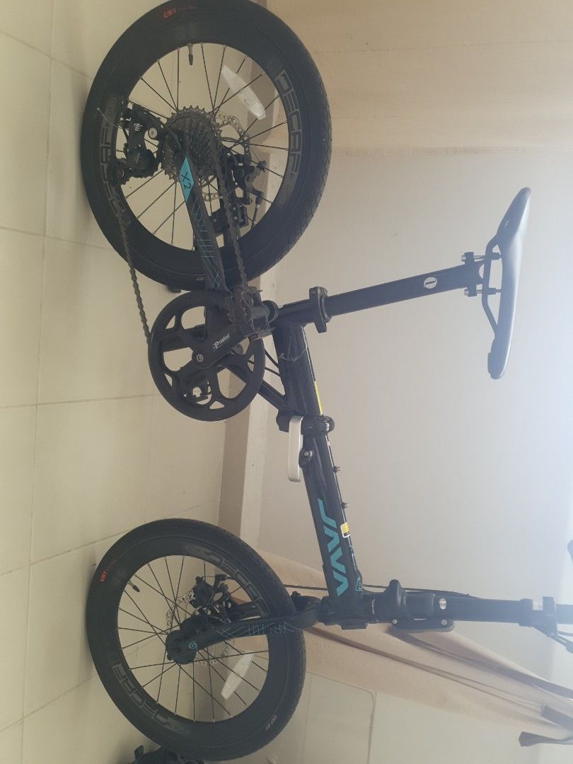 Java foldable bike (Category: Bicycles) located in Singapore. Submitted by tootiegogo (Listing ID 1371962755, Image 1). Description: 20inch wheels used it less than 15 time used it for riding in the park selling it as do not space.