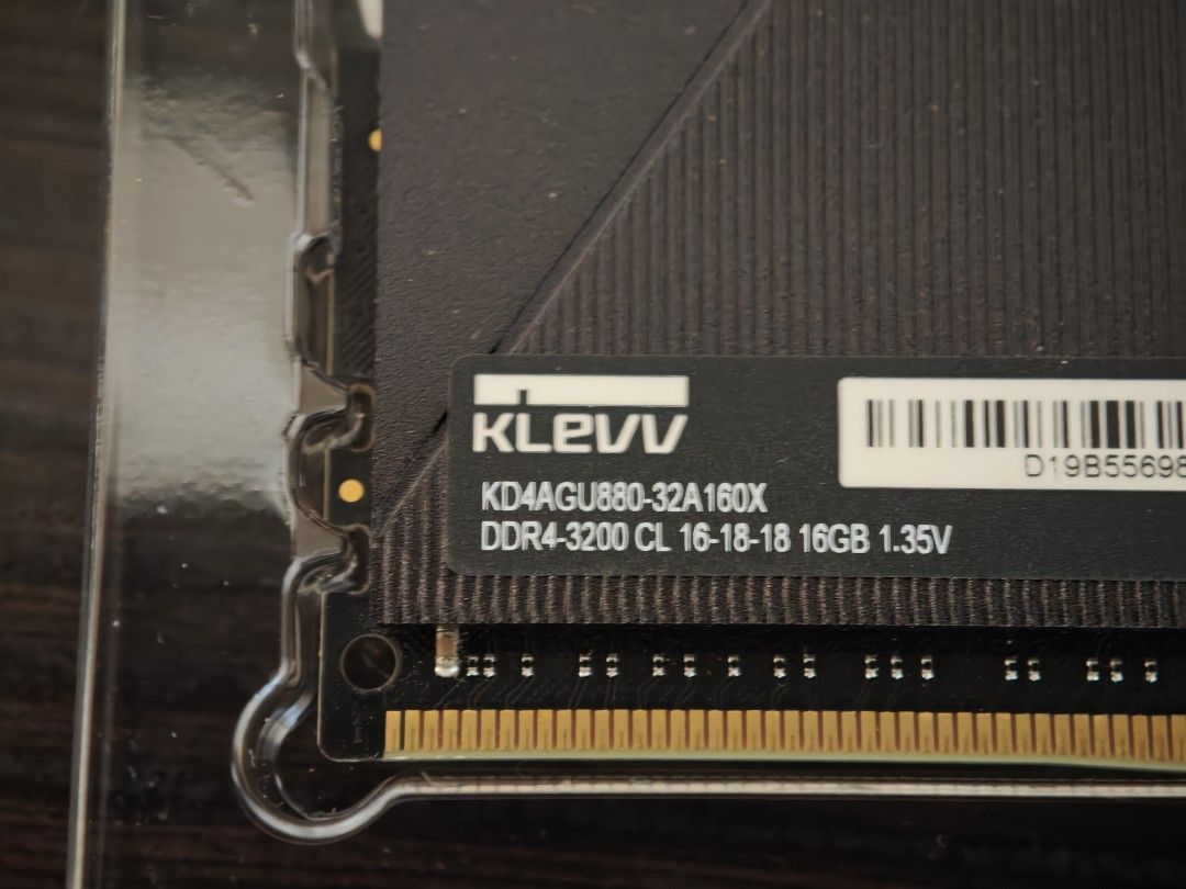 KLEVV DDR4 3200 16Gx2 CL16, 電腦及科技產品, 電腦在旋轉拍賣