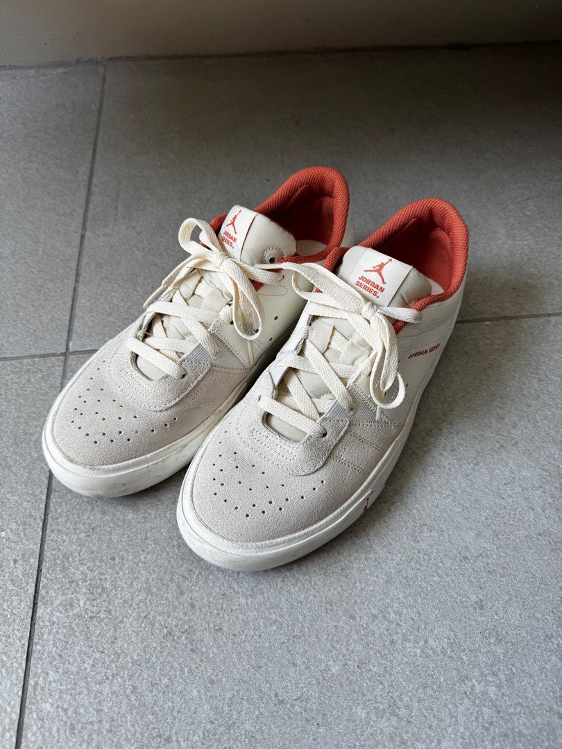 Nike Air Jordan series ES (Category: Sneakers) located in San Juan City. Submitted by steffchua (Listing ID 1372080795, Image 2). Description: Used only once No box Men’s size 8 Women’s size 9 JPN 26cm.