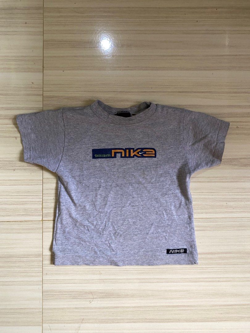 [FREEBIE] nike baby tee (Category: Shirts) located in Naga. Submitted by k.muffinsm (Listing ID 1371956127, Image 1). Description: will give this as a freebie if you purchase any clothing item from me 🍊 with minimal unnoticeable stains, see pictures above size is xs.