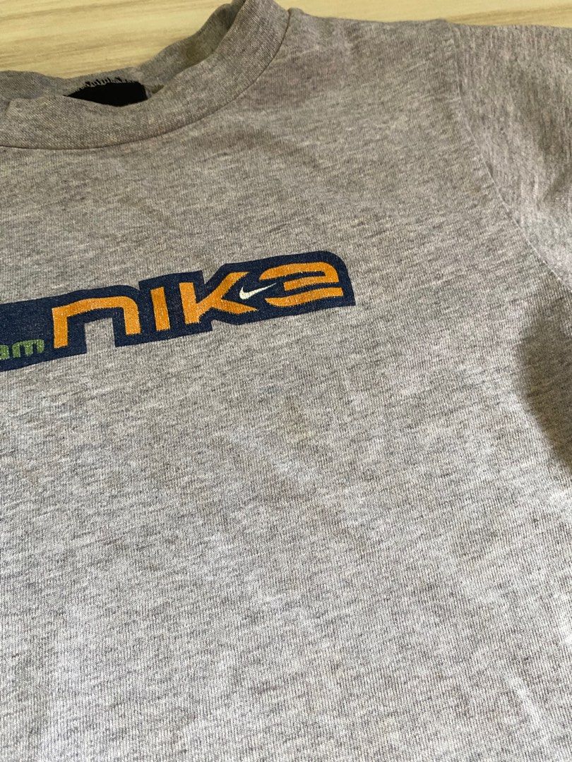 [FREEBIE] nike baby tee (Category: Shirts) located in Naga. Submitted by k.muffinsm (Listing ID 1371956127, Image 2). Description: will give this as a freebie if you purchase any clothing item from me 🍊 with minimal unnoticeable stains, see pictures above size is xs.