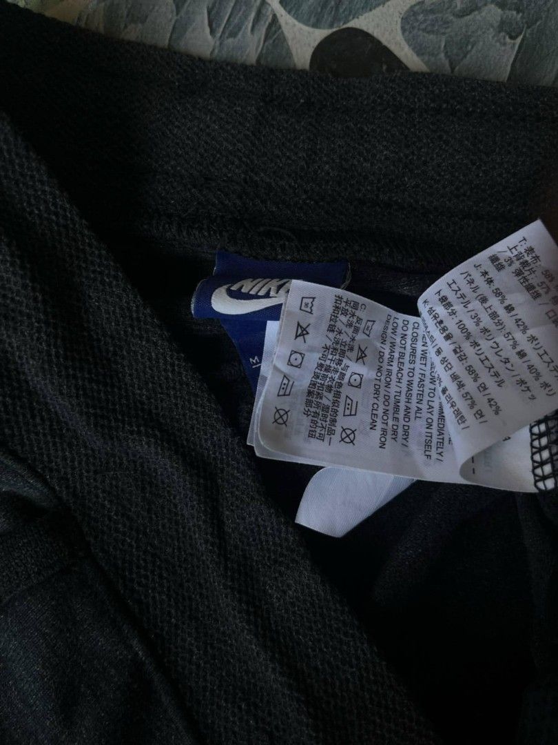 Nike pants (Category: Activewear) located in San Fernando. Submitted by work4it (Listing ID 1371970684, Image 3). Description: W-32 L-35 Condition-excellent No issue.