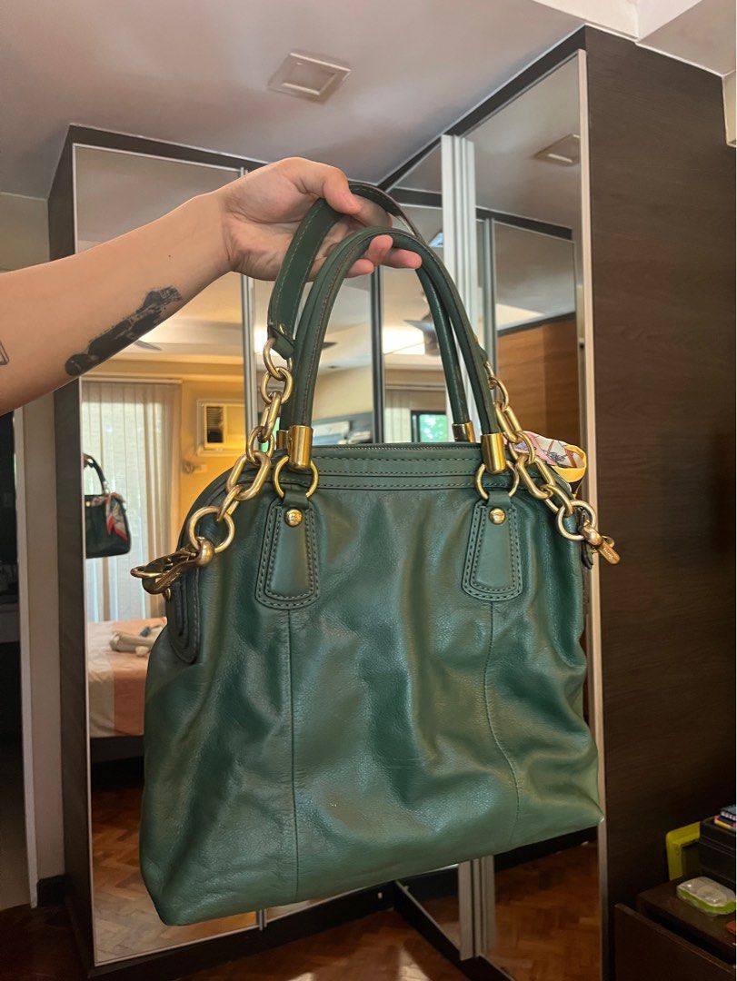 Original Coach Tote Bag (Category: Shoulder Bags) located in Pasig City. Submitted by tetcha (Listing ID 1371989548, Image 3). Description: With Dustbag. .