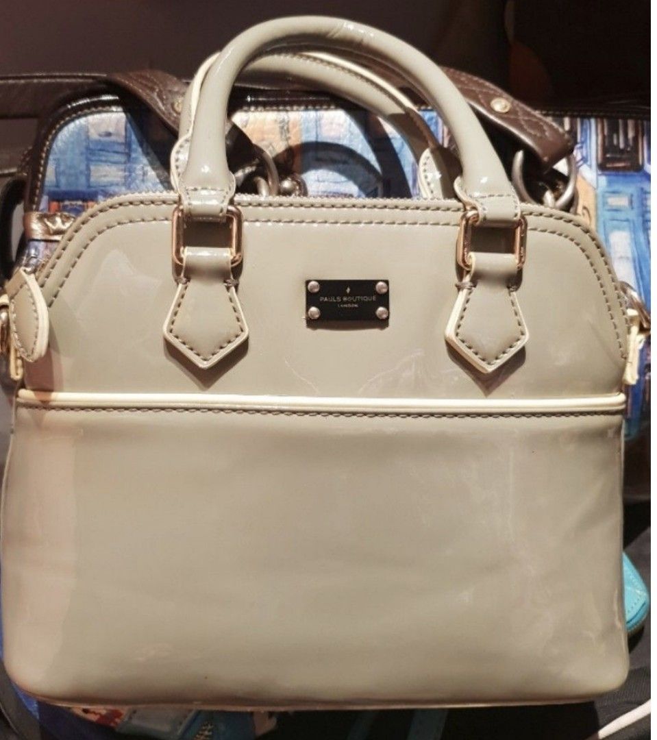 pauls boutique 2 way (Category: Cross-body Bags) located in Dasmarinas. Submitted by kittyfc01 (Listing ID 1372020513, Image 1). Description: Preloved but well loved...