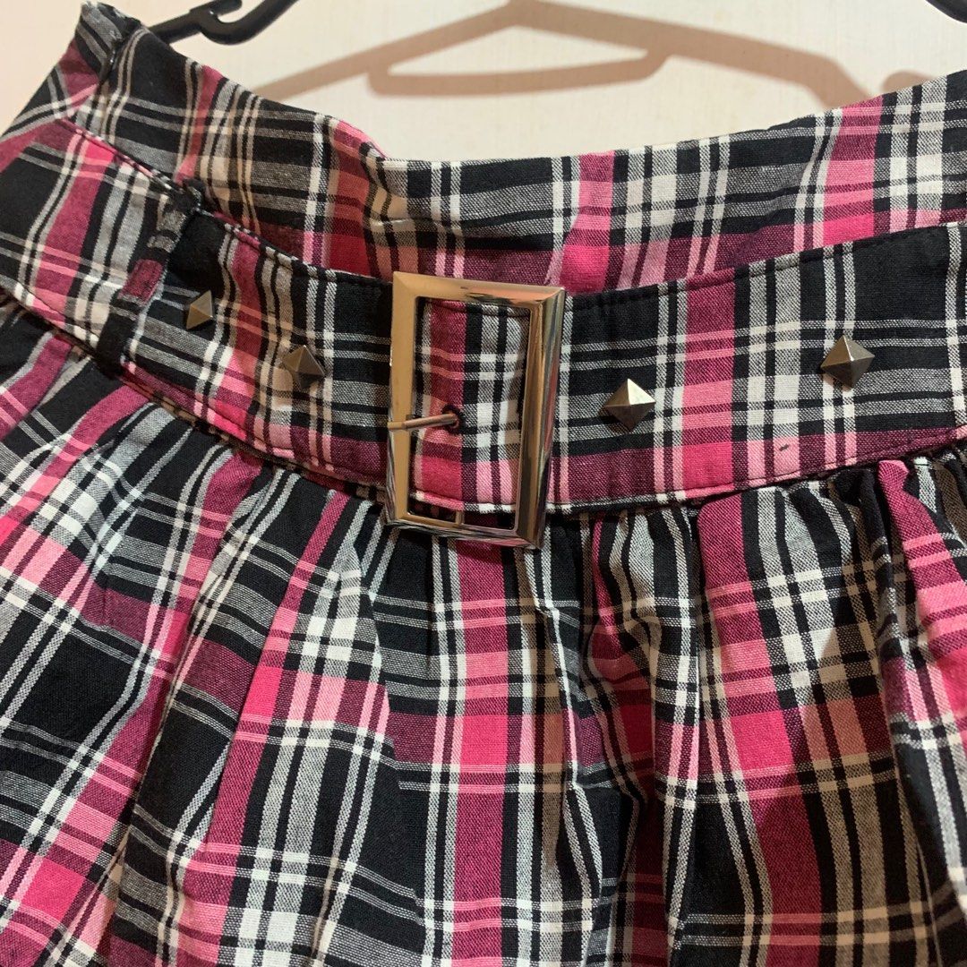 pink plaid skirt shein (Category: Skirts) located in Bulacan. Submitted by smrssl.1 (Listing ID 1371941088, Image 3). Description: never used, can fit s-m.