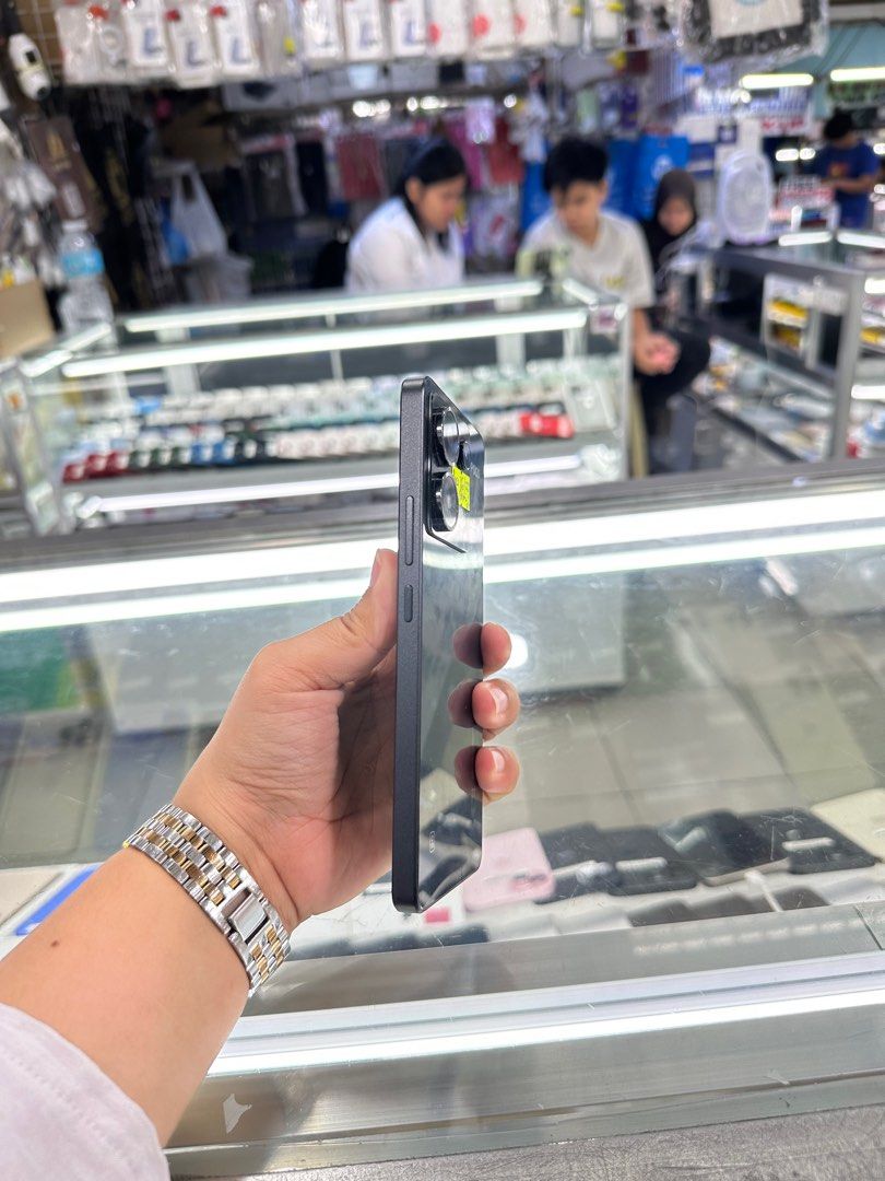 Poco X6 256 5G Global FU (Category: Android Others) located in San Juan City. Submitted by javedsgadgetshop (Listing ID 1371917156, Image 2). Description: INSTALLMENT OPTIONS : SPAY LATER / GGIVES / CREDIT CARD! WE BUY AND SELL SO PWEDE MAGBINTA OR SWAP ! Quick Specs : Poco X6 5G •256gb •NTC Variant •Good batt health •Factory Unlock •95% Smoothness •No hidden issue | No Repaired •100% Authentic | Not Refurbished •w/ OEM Charger & store warranty ❣