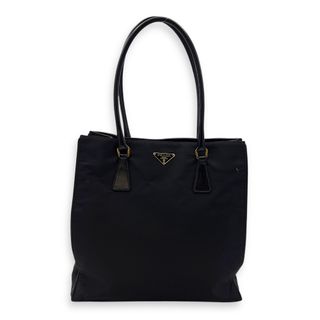 (Category: ) located in . Submitted by carousellluxury (Listing ID 1371960649, Image 1). Description: .
