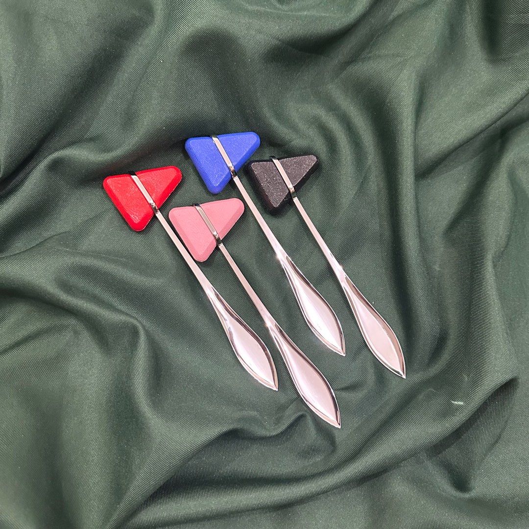 Reflex hammer (Category: Medical Supplies & Tools) located in Cebu City. Submitted by bcdeclutters (Listing ID 1371973684, Image 1). Description: Only black and blue available With box.
