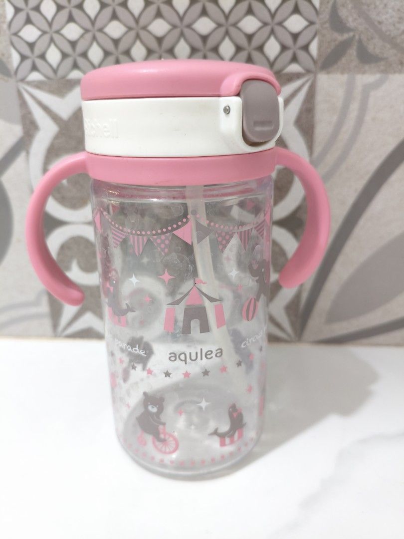 RICHELL SIPPY CUP FROM JAPAN (Category: Weaning & Toddler Feeding) located in Imus. Submitted by umusthave23 (Listing ID 1371946423, Image 1). Description: perfect to train your toddler to wean from bottle feeding.