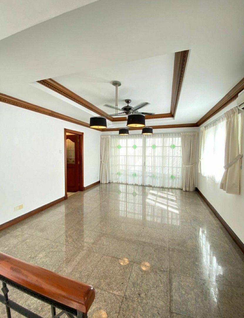 Spacious landed in D11 for sale! 5 bdrm detached.63225675985409111