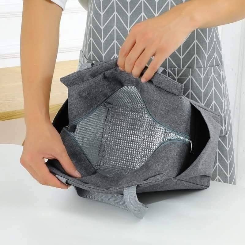 Thermal lunch bag with side pocket (Category: Diaper Bags & Wetbags) located in Manila. Submitted by asstditems (Listing ID 1371928663, Image 2). Description: COD via Lalamove Same day delivery Location: Manila.