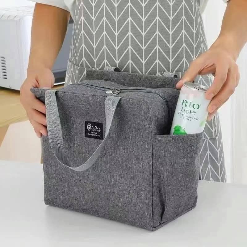 Thermal lunch bag with side pocket (Category: Diaper Bags & Wetbags) located in Manila. Submitted by asstditems (Listing ID 1371928663, Image 1). Description: COD via Lalamove Same day delivery Location: Manila.