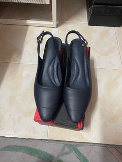 (Category: ) located in . Submitted by syazaszo (Listing ID 1371971562, Image 1). Description: .