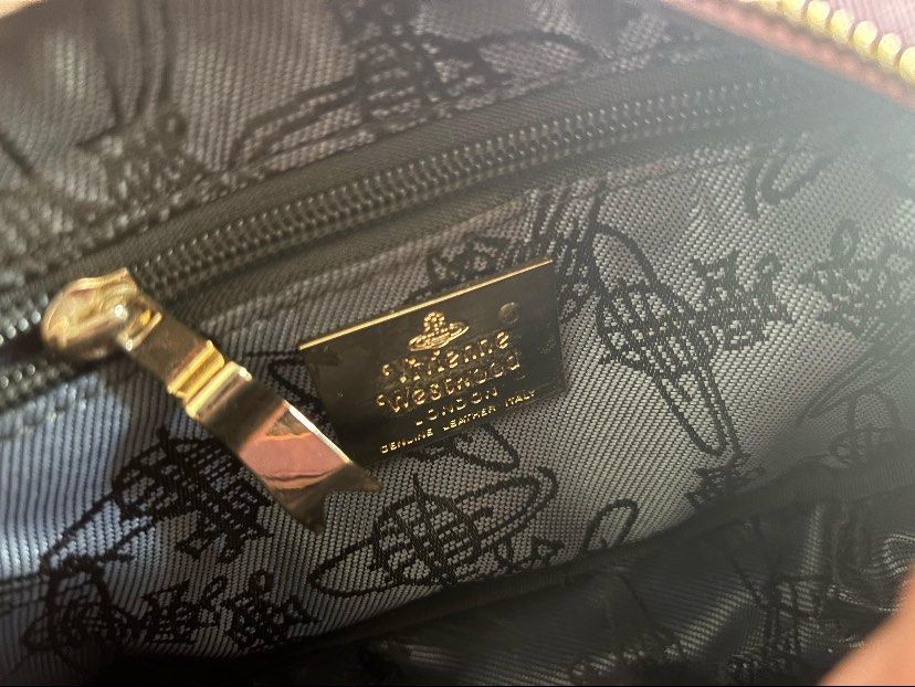 vivienne westwood pink pouch (Category: Luxury Bags & Wallets) located in Bulacan. Submitted by smrssl.1 (Listing ID 1372012582, Image 3). Description: still hearing offers !!.
