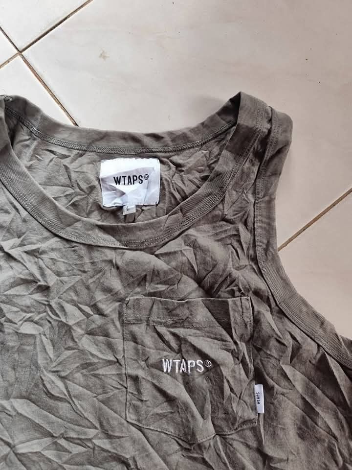 Wtaps X Madness sando 🥵 (Category: Activewear) located in Jinoba-an. Submitted by eegiboy (Listing ID 1372031326, Image 1). Description: want to sell : Wtaps x Madness Sando Authentic large size dimension19x27 medium best fit excellent condition need wash 600plussf salamat.