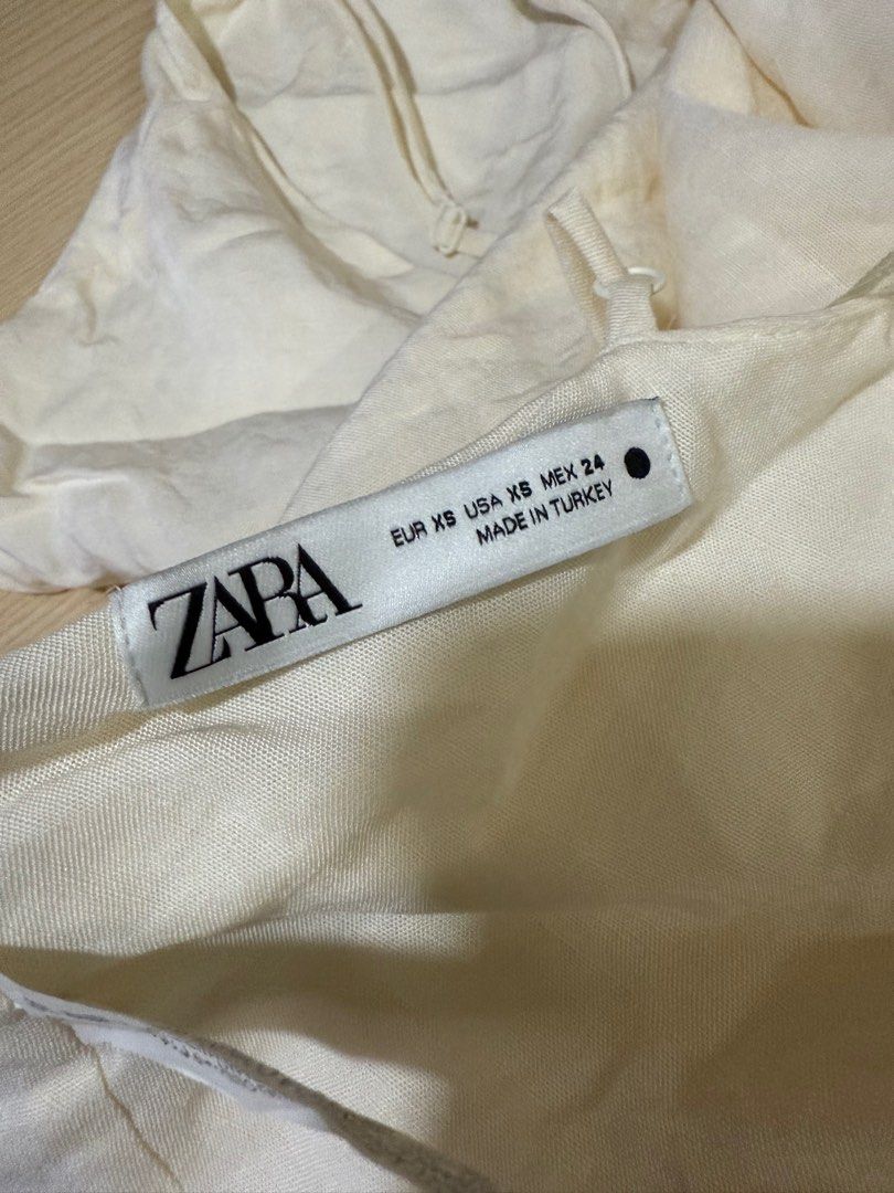 Zara Bandana Top (Category: Sleeveless) located in Makati City. Submitted by jodeclutters (Listing ID 1372028108, Image 3). Description: Used twice Adjustable shoulder straps No flaws RFS: Decluttering MOP: gcash/FT.