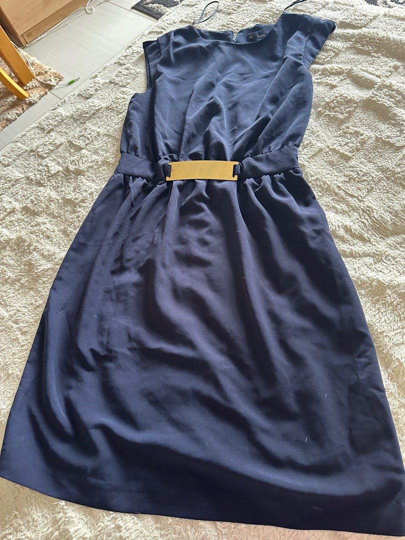 Zara formal office dress (Category: Dresses) located in Mandaluyong City. Submitted by saroosss (Listing ID 1371963428, Image 1). Description: RFS: does not fit me, pls don’t ask for WW. Fits S, and smaller Medium Delivery handled and shouldered by the buyer. What you see if what you get. Please don’t ask for more pictures, all pictures show enough. Lowballers will be ignored, prices are low enough. Payment first policy. Pickup: Shaw blvd., Manda