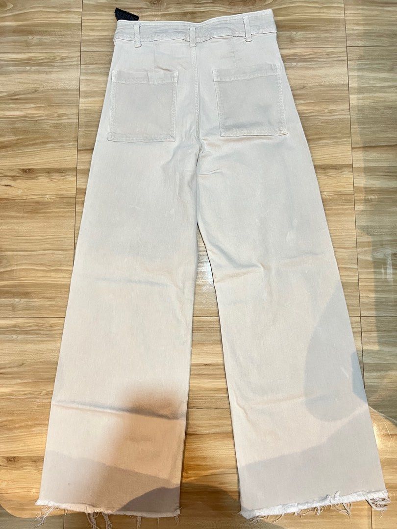Zara Marine Straight Jeans (Category: Jeans) located in Meycauayan. Submitted by maricardima (Listing ID 1372003372, Image 3). Description: Zara Marine Straight Jeans HW 🥰 📏Size: 28 on tag (28-30 actual) Mine now. Pay now. First to pay gets the item. RFS: downsizing on jeans 📍Meycauayan, Bulacan 💵 MOP: GCash, BPI ❗️Payment first + SF 🚚 J&T.
