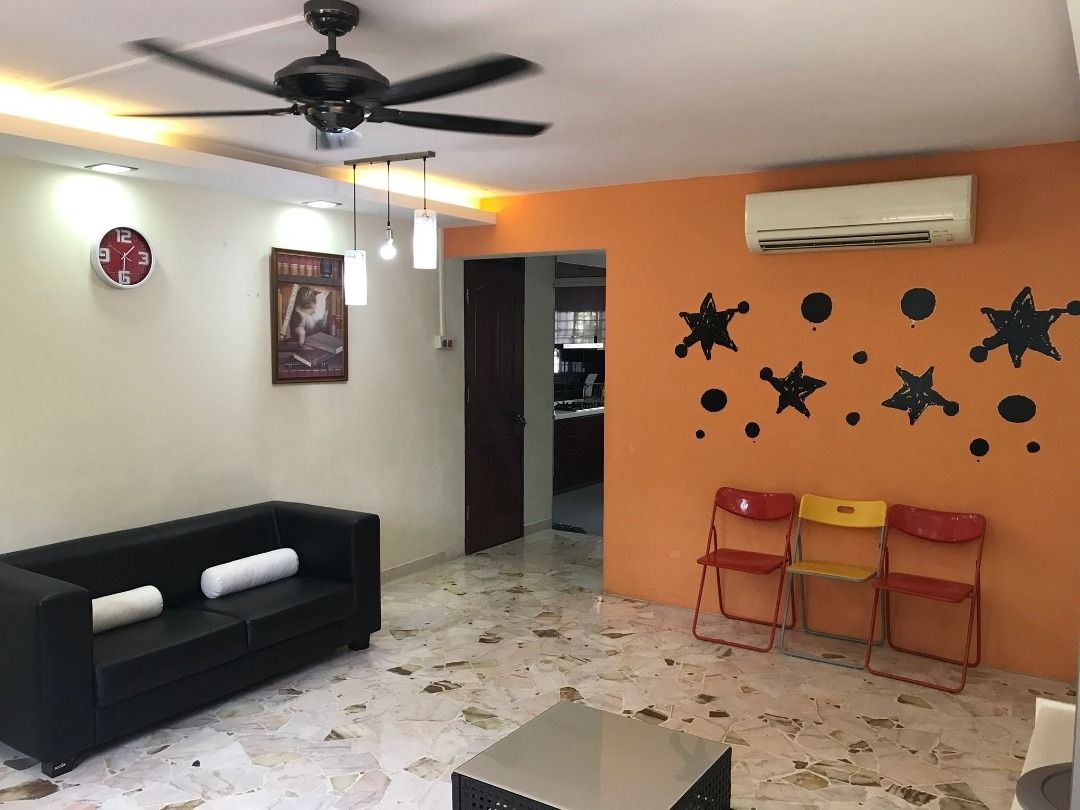 113 Jurong East Street 13 | No Extension! Quiet Facing Door To Door Unit! Only 2 Units Per Floor!62863073906818112