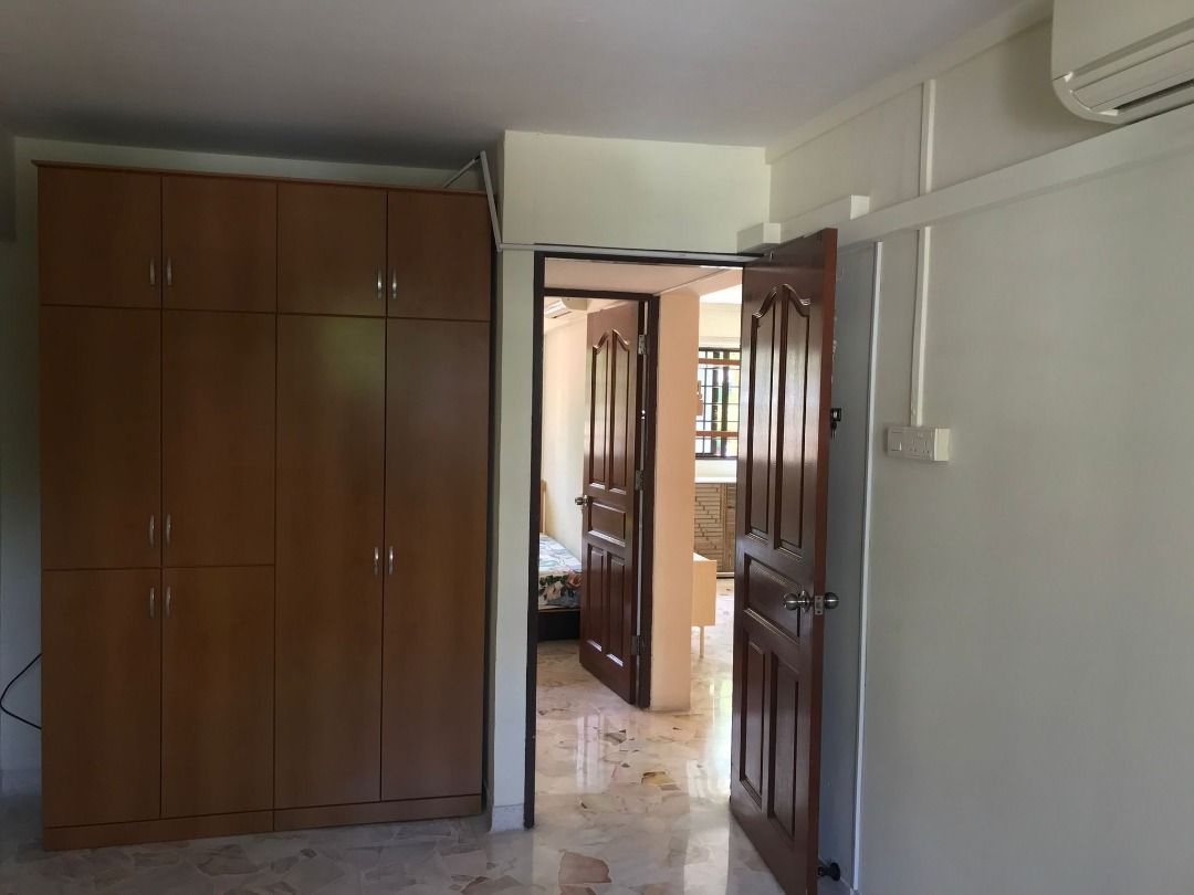 113 Jurong East Street 13 | No Extension! Quiet Facing Door To Door Unit! Only 2 Units Per Floor!62863073906818114
