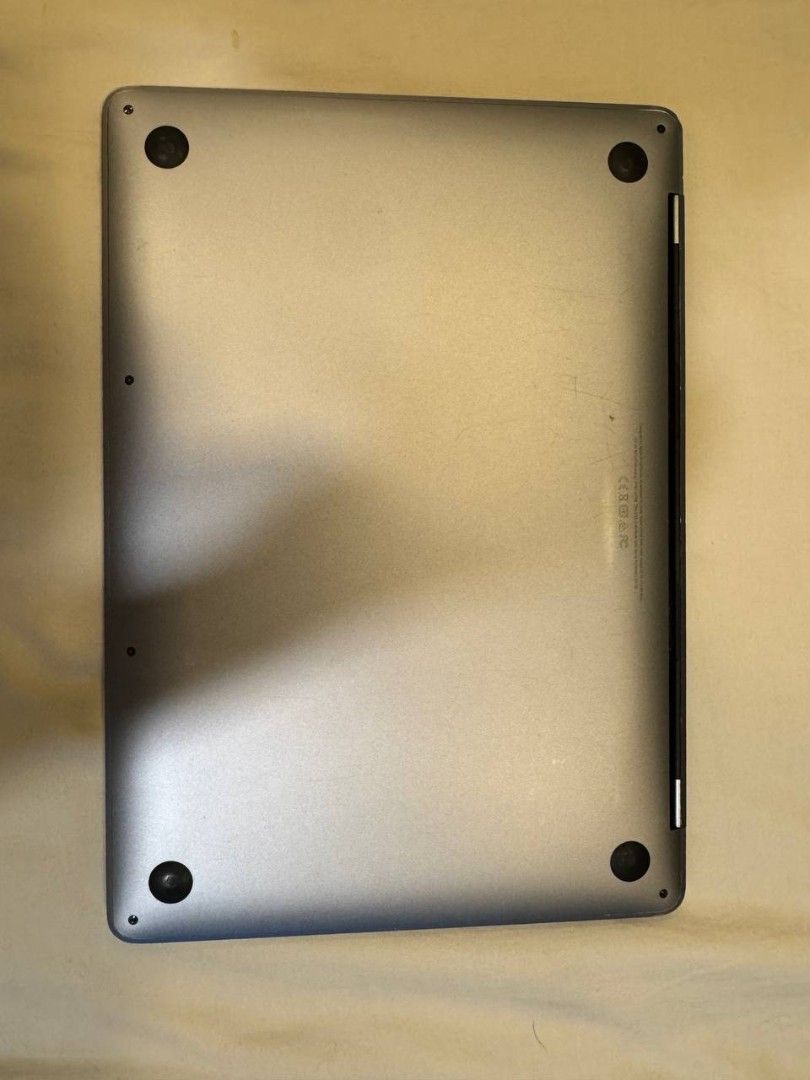 2017 MacBook Pro405928411252674561