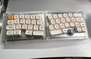 （分類：）位於 。 由 artng 提交（商品編號 1372185507，圖片 1）。簡介： 。