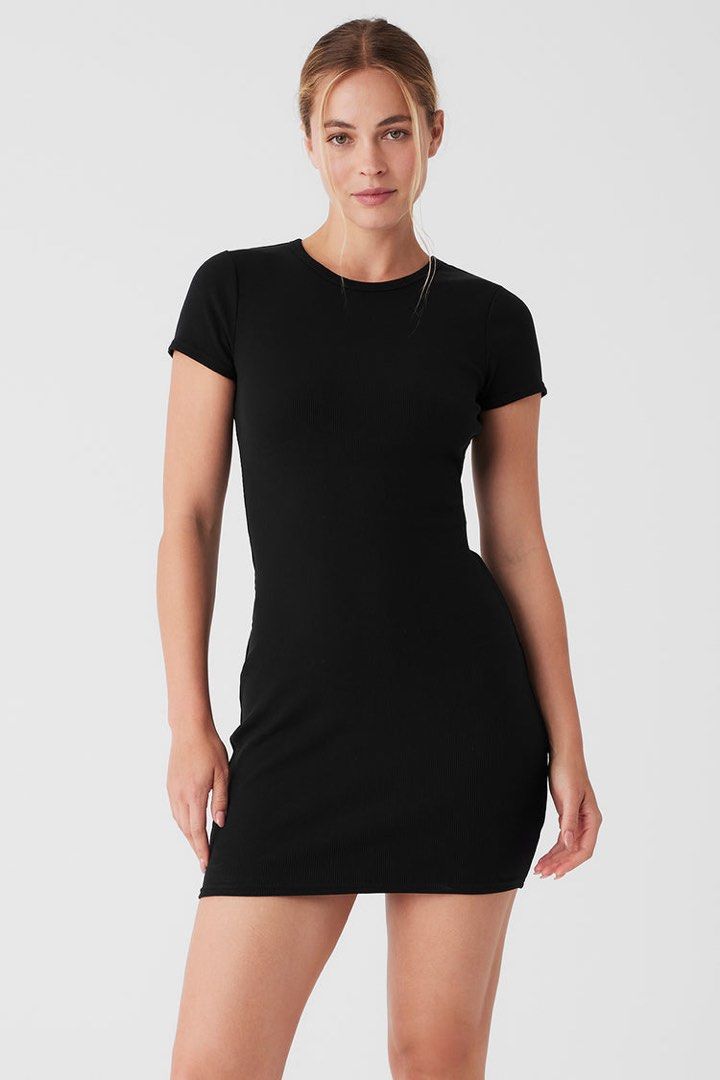 Alo Goddess Ribbed Short Sleeve Dress (Category: Dresses) located in Singapore. Submitted by shierqian (Listing ID 1372156648, Image 1). Description: BNWOT Size S .