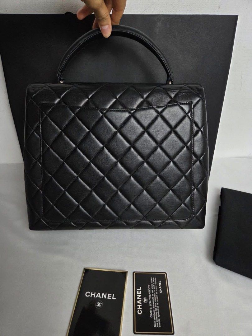 Authentic Chanel Kelly bag black silver (Category: Luxury Bags & Wallets) located in Quezon City. Submitted by jhaediah (Listing ID 1372086029, Image 2). Description: Kelly bag black silver With card dustbag paperbag free pabitbit korea, Free lalamove once pinas na.