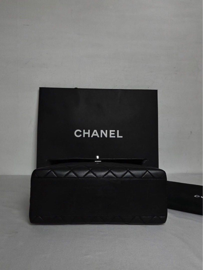 Authentic Chanel Kelly bag black silver (Category: Luxury Bags & Wallets) located in Quezon City. Submitted by jhaediah (Listing ID 1372086029, Image 3). Description: Kelly bag black silver With card dustbag paperbag free pabitbit korea, Free lalamove once pinas na.