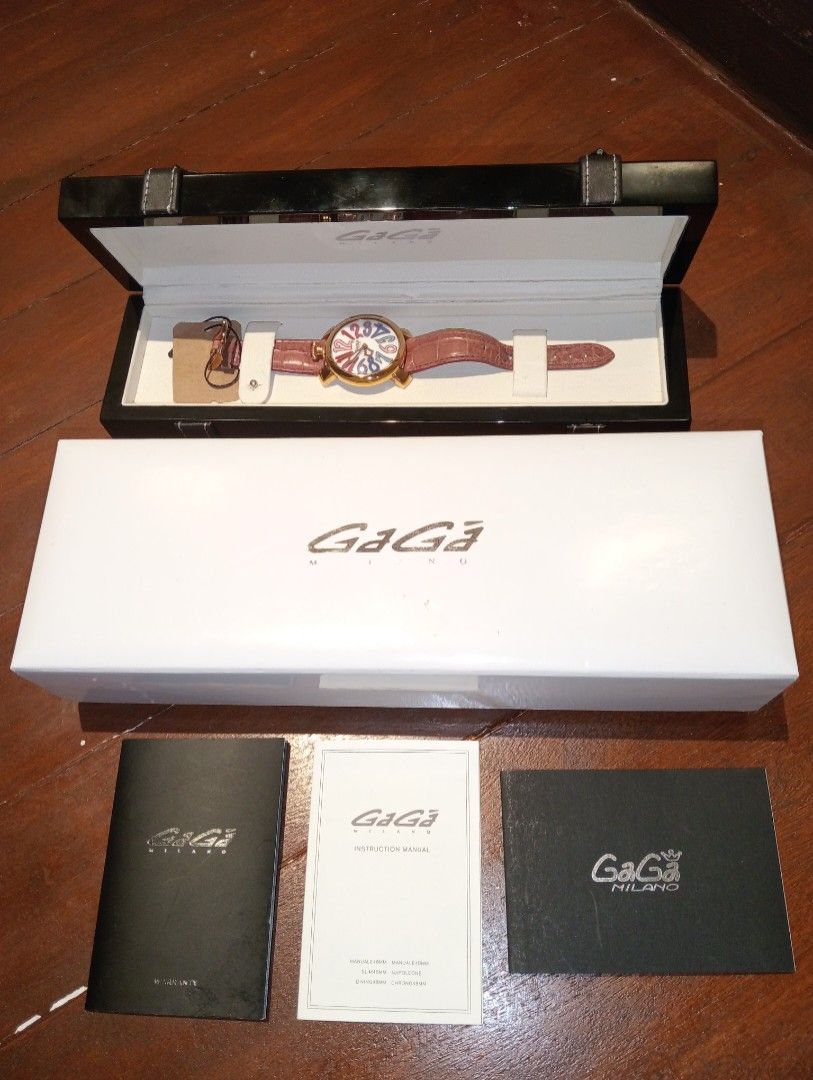 Authentic Gaga Milano watch complete inclusions (Category: Luxury Watches) located in Batangas. Submitted by girlmeetspurple (Listing ID 1372255280, Image 3). Description: Manuale 40 Quartz, 40mm, S.S. Rose Gold Watch Details Movement Quartz Strap Leather Diameter 40 mm Case Material S.S. Rose gold Watch Details Case Size 40 mm Case Thickness 12 mm Case Material S.S. Rose gold Bezel Material S.S. Rose Gold Movement Quartz Waterproof 3 ATM Strap L