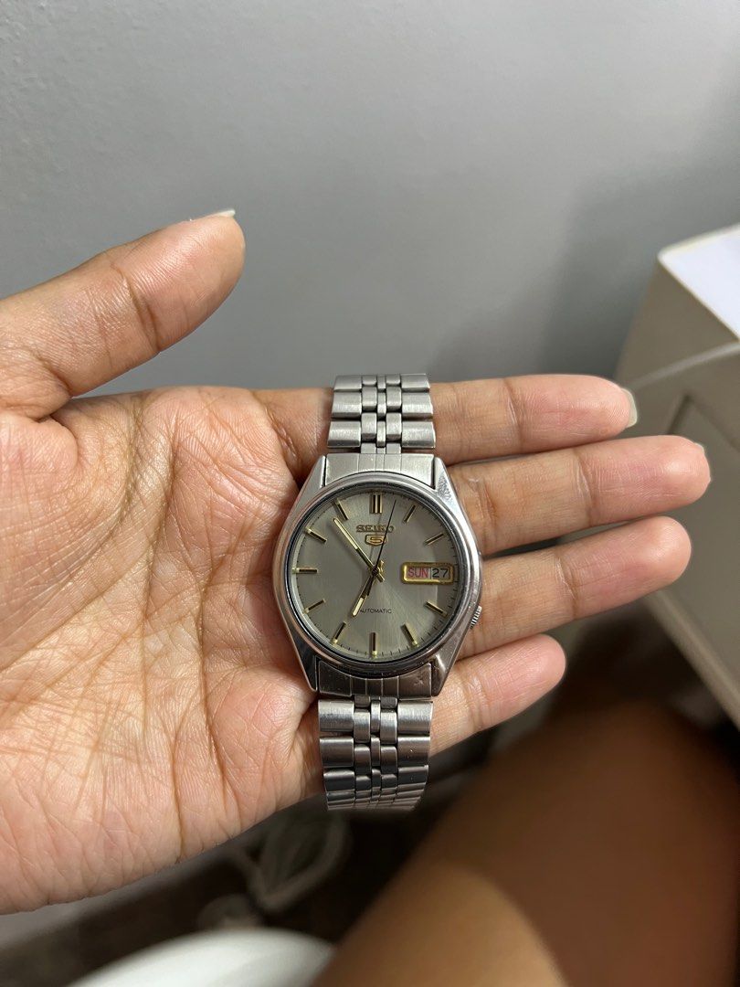 Authentic vintage seiko watch (Category: Luxury Watches) located in Taguig. Submitted by aleezaaaaaa (Listing ID 1372118664, Image 2). Description: RFS: need funds.
