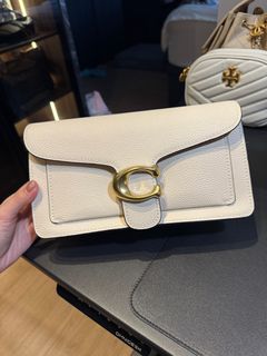 (Category: ) located in . Submitted by joyandlaughters (Listing ID 1372132782, Image 1). Description: .