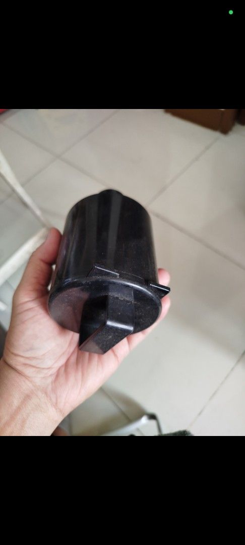 Coffee machine beans holder (Category: Coffee Machines & Makers) located in Santa Rosa. Submitted by toys_r_here (Listing ID 1372265468, Image 2). Description: GOOD FOR GIFT AND COLLECTION as is po Good condition First to pay gets the item pa check nalng sa pic yun condition pm me for questions ship pwede lalamove jrs Sta rosa and Alabang or marikina.