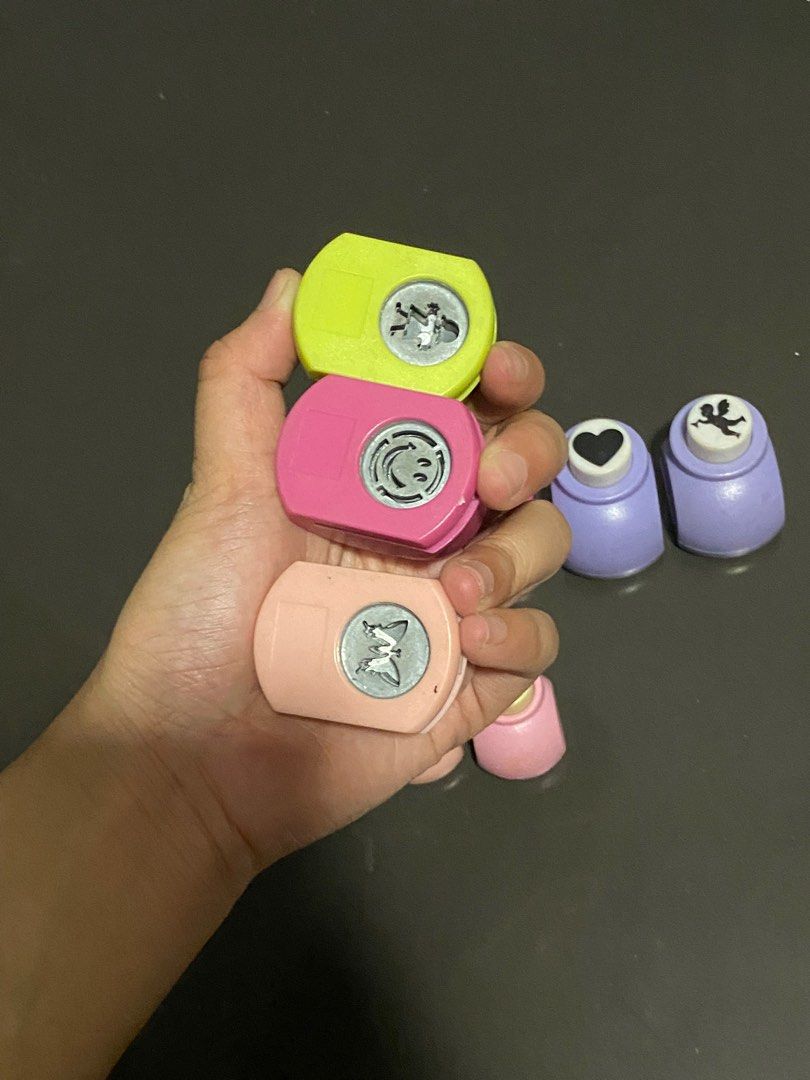 decorative paper punchers (Category: Craft Supplies & Tools) located in Manila. Submitted by aicareese (Listing ID 1372224652, Image 3). Description: decorative paper punchers in two sizes 3cm - 20 pesos each 4cm - 40 pesos each take all - 250 pesos rfs: decluttering loc: manila.