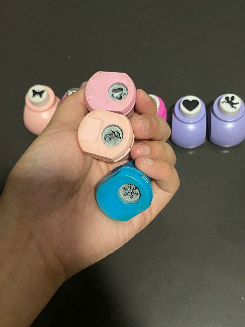 decorative paper punchers (Category: Craft Supplies & Tools) located in Manila. Submitted by aicareese (Listing ID 1372224652, Image 2). Description: decorative paper punchers in two sizes 3cm - 20 pesos each 4cm - 40 pesos each take all - 250 pesos rfs: decluttering loc: manila.