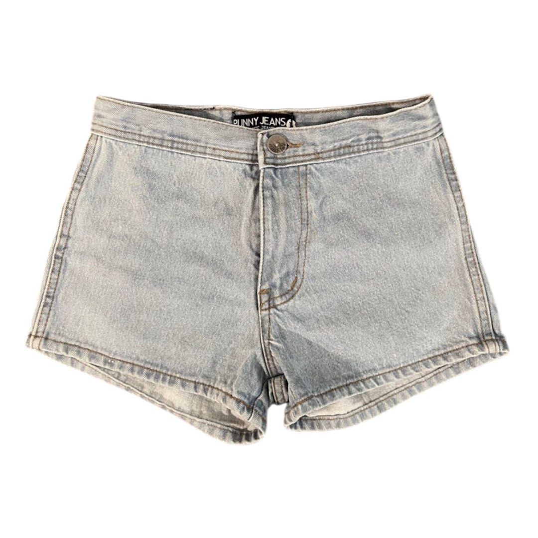 Denim Shorts (Category: Shorts) located in Taguig. Submitted by quin21 (Listing ID 1369217666, Image 1). Description: Denim Shorts Size: XS-S 📍 Mckinley Hill Taguig.