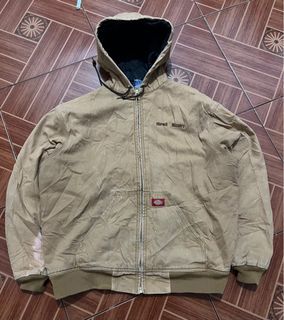 (Category: ) located in . Submitted by thriftken____9 (Listing ID 1372231050, Image 1). Description: .
