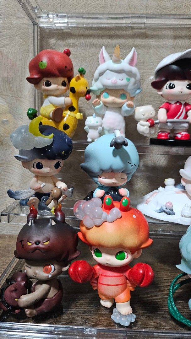 POP Mart Dimoo (Category: Designer & Blind Box Toys) located in Manila. Submitted by matt.matt1 (Listing ID 1372242839, Image 2). Description: Dimoo Figures Bundle - 4,000.00 PHP Free Acrylic Case Note: Dimoo I Can Make It with Box Other Dimoo No More Box Shipping ✅️✅️✅️ Meet Up - QC Area MOP: GCASH or COD (Grab/Lalamove).