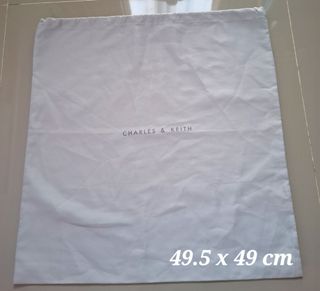 (Kategori: ) berada di . Dikirim oleh authenticpaperbag (ID iklan 1372118012, Gambar 1). Deskripsi: .