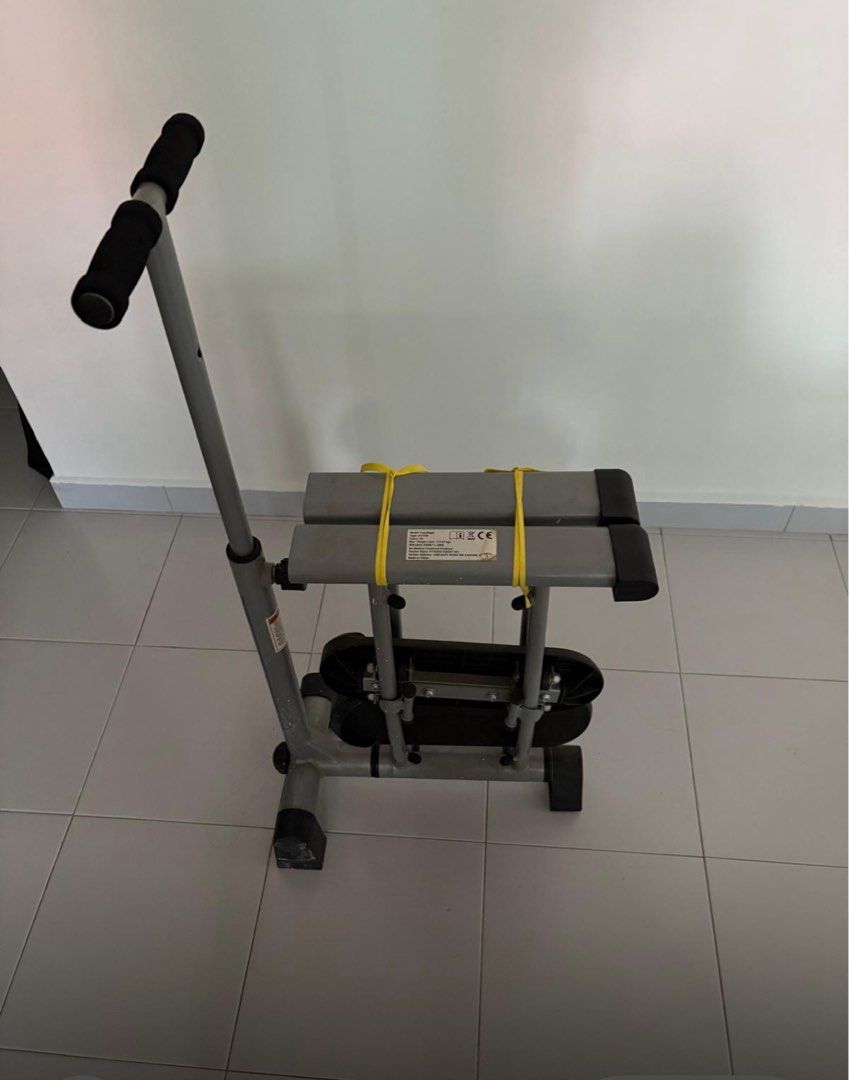 Exercise machine (Category: Cardio & Fitness Machines) located in Singapore. Submitted by anmyzhang555 (Listing ID 1372135881, Image 1). Description: .