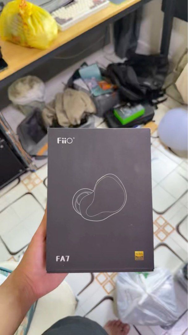FiiO FA7 (Category: Earphones) located in Singapore. Submitted by oldbooks (Listing ID 1372112184, Image 1). Description: .