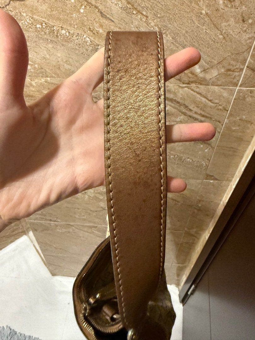 gucci bag （分類：手袋及銀包）位於 Hong Kong。 由 cecilyy 提交（商品編號 1372247607，圖片 3）。簡介： 。