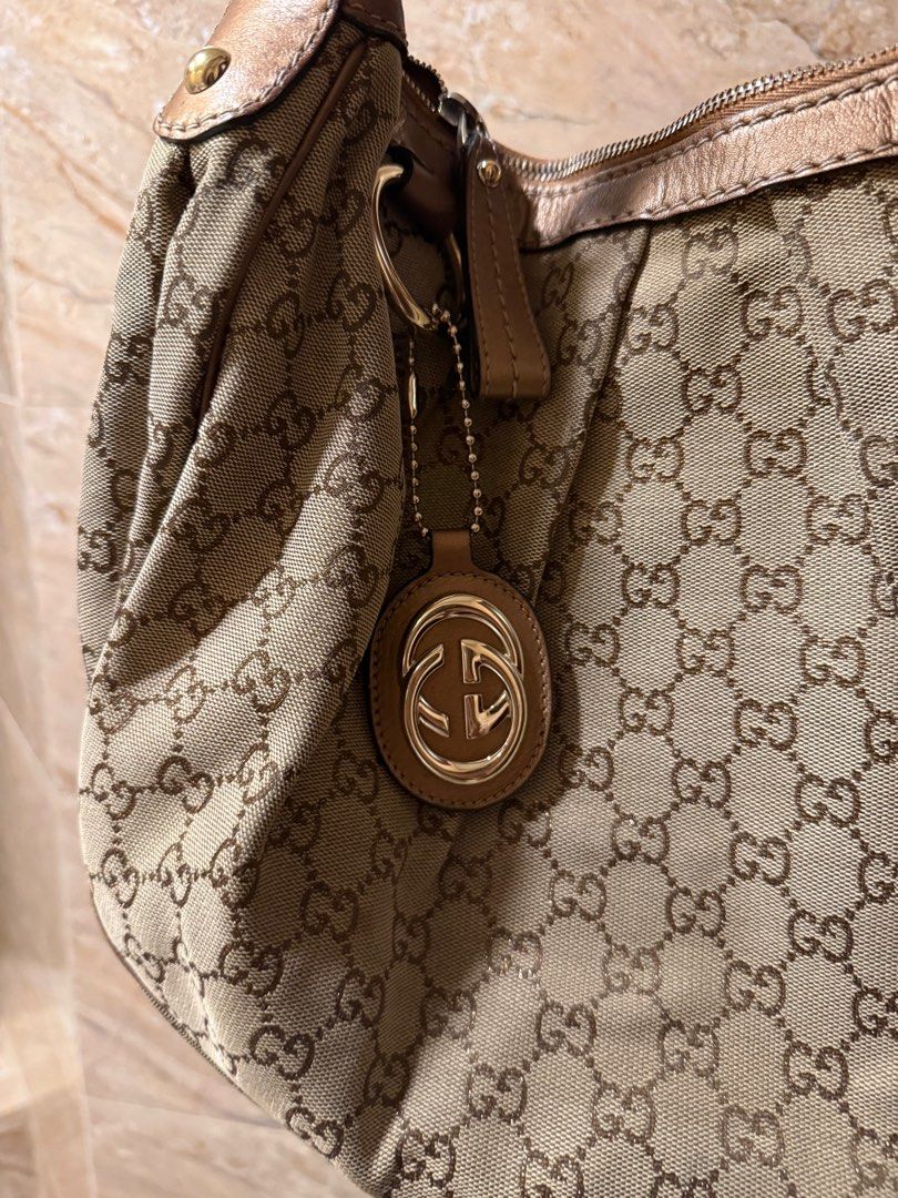 gucci bag （分類：手袋及銀包）位於 Hong Kong。 由 cecilyy 提交（商品編號 1372247607，圖片 2）。簡介： 。