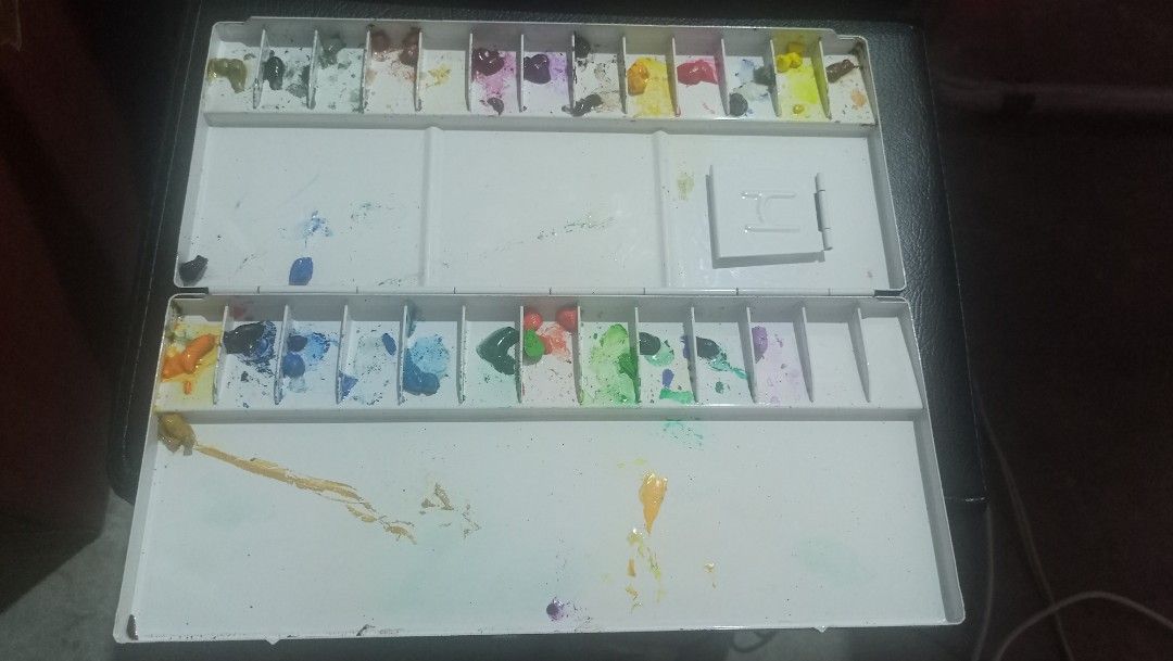 Holbein Watercolor Palette 26 (Category: Art & Prints) located in Manila. Submitted by charleston30320 (Listing ID 1372188249, Image 2). Description: MP: Gcash MD: JNT or LBC.