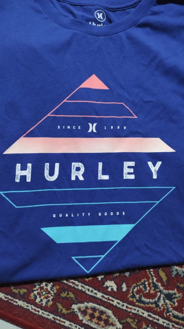 Hurley As New Condi XXL (Category: Tshirts & Polo Shirts ) located in Davao. Submitted by alllook (Listing ID 1372249522, Image 2). Description: width 23 length 32 color rate 10/10 no issue.