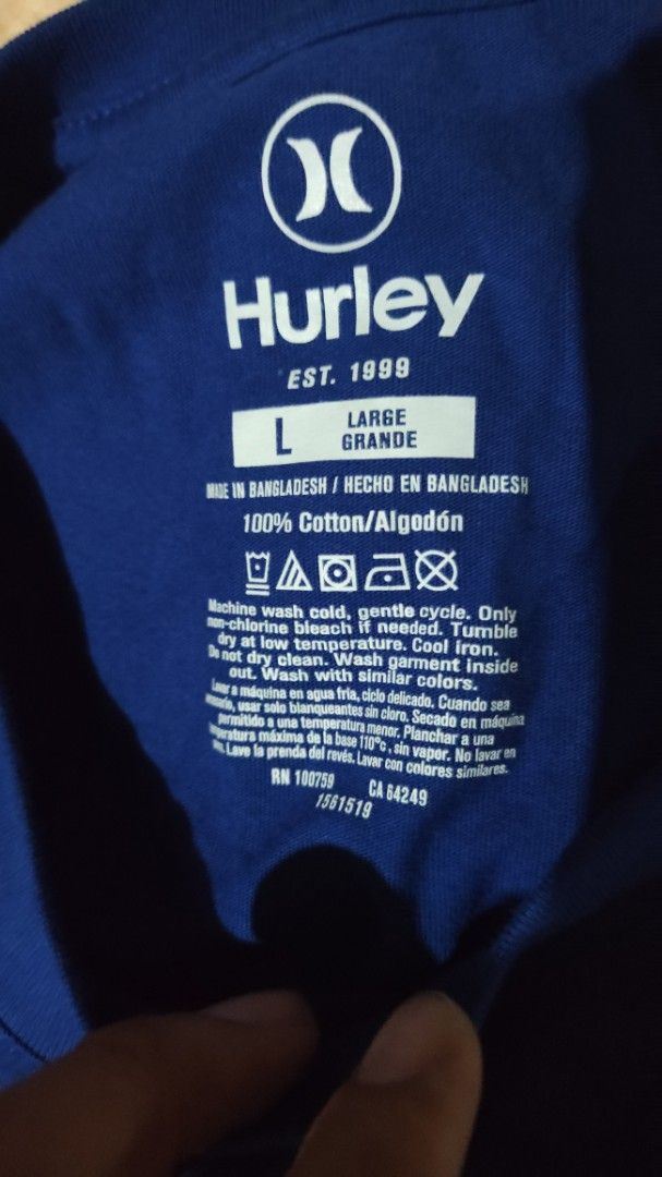 Hurley As New Condi XXL (Category: Tshirts & Polo Shirts ) located in Davao. Submitted by alllook (Listing ID 1372249522, Image 3). Description: width 23 length 32 color rate 10/10 no issue.