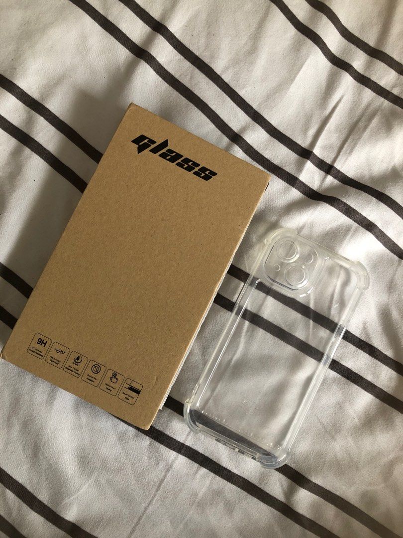 iphone 15 clear case and 4 tempered glass (Category: Cases & Sleeves) located in Mabalacat. Submitted by littlenookkkkk (Listing ID 1372143825, Image 1). Description: Never used .
