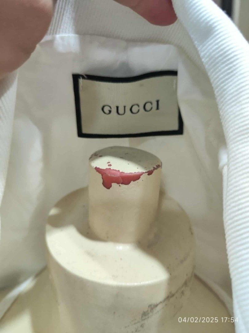 Jacket (Category: Coats, Jackets and Outerwear) located in Baguio. Submitted by jasminmangusan (Listing ID 1372184785, Image 3). Description: cut tags and lost zipper..